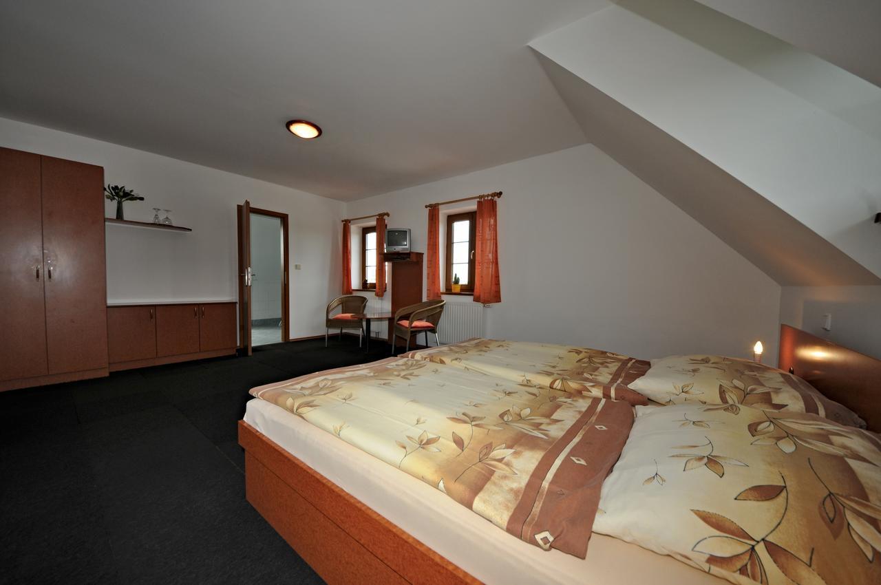Penzion Praktik Krumlov Přísečná Esterno foto
